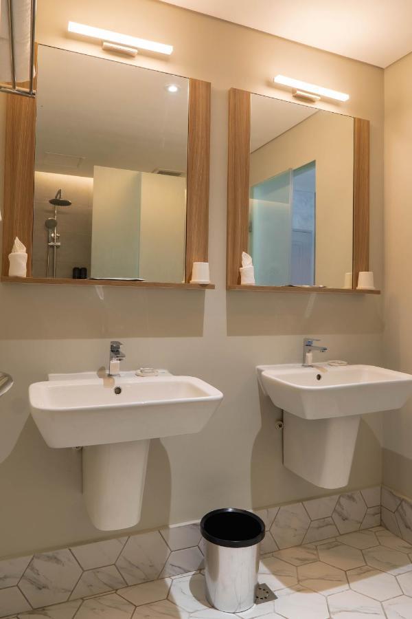 Primeway Suites Cebu Extérieur photo